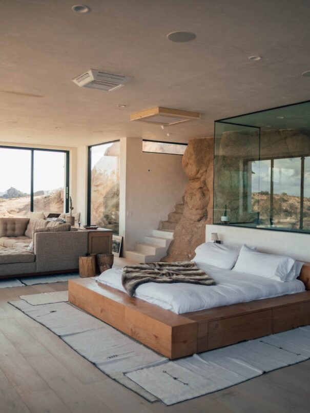 roberto-nickson-emqnSQwQQDo-unsplash